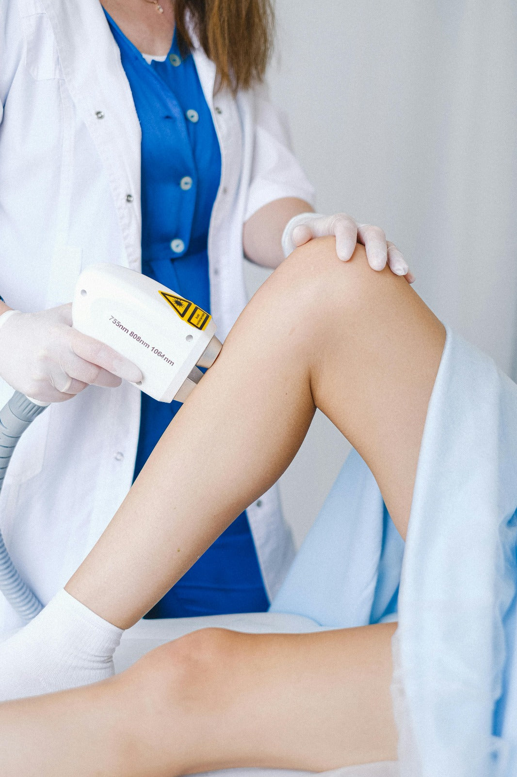 Full Leg Laser Hair Removal – 8 Sessions